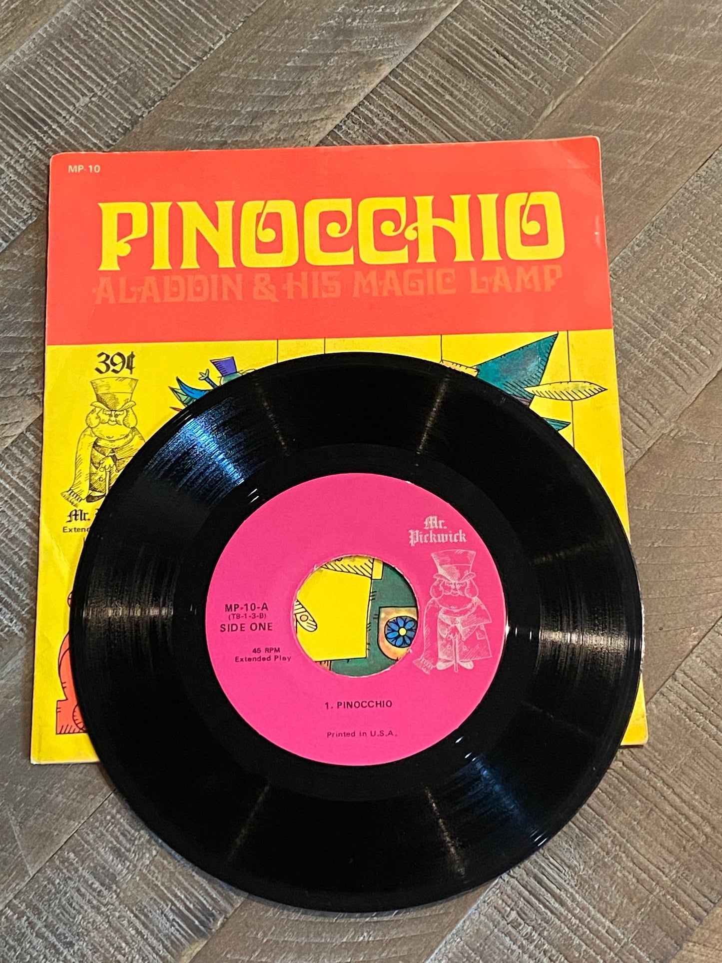 Mr. Pickwick Extended Play Record Double Record Pinocchio and Aladdin