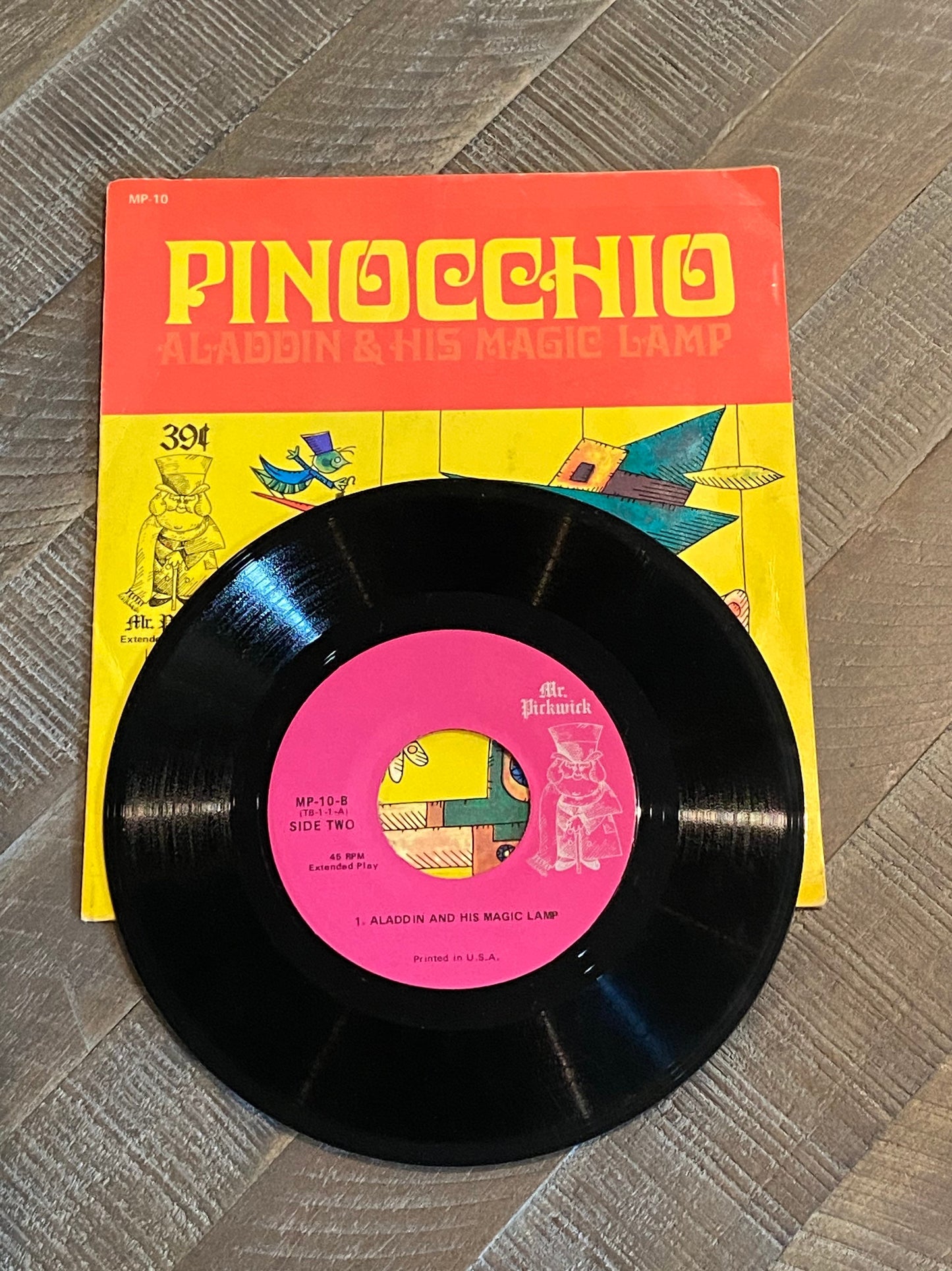 Mr. Pickwick Extended Play Record Double Record Pinocchio and Aladdin