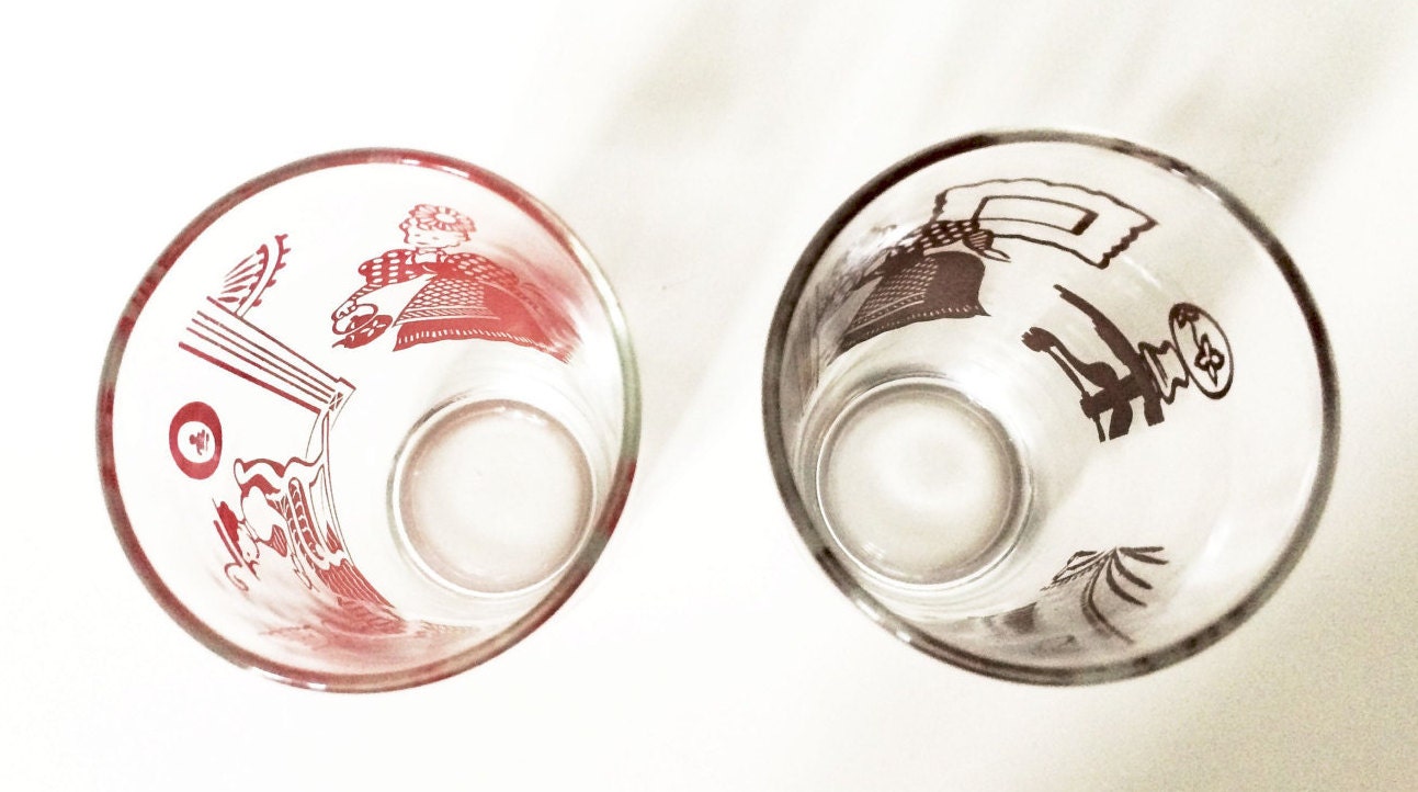 Bustling Betty Swanky Swigs Kraft Food Jars Juice Glasses
