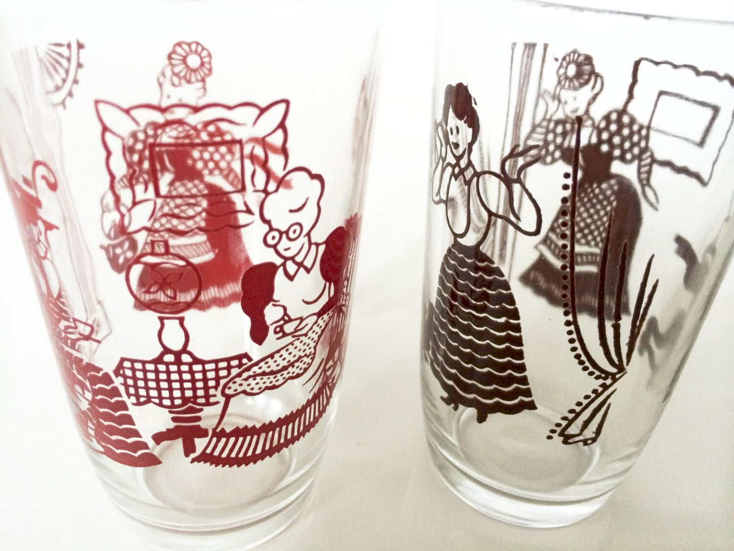 Bustling Betty Swanky Swigs Kraft Food Jars Juice Glasses