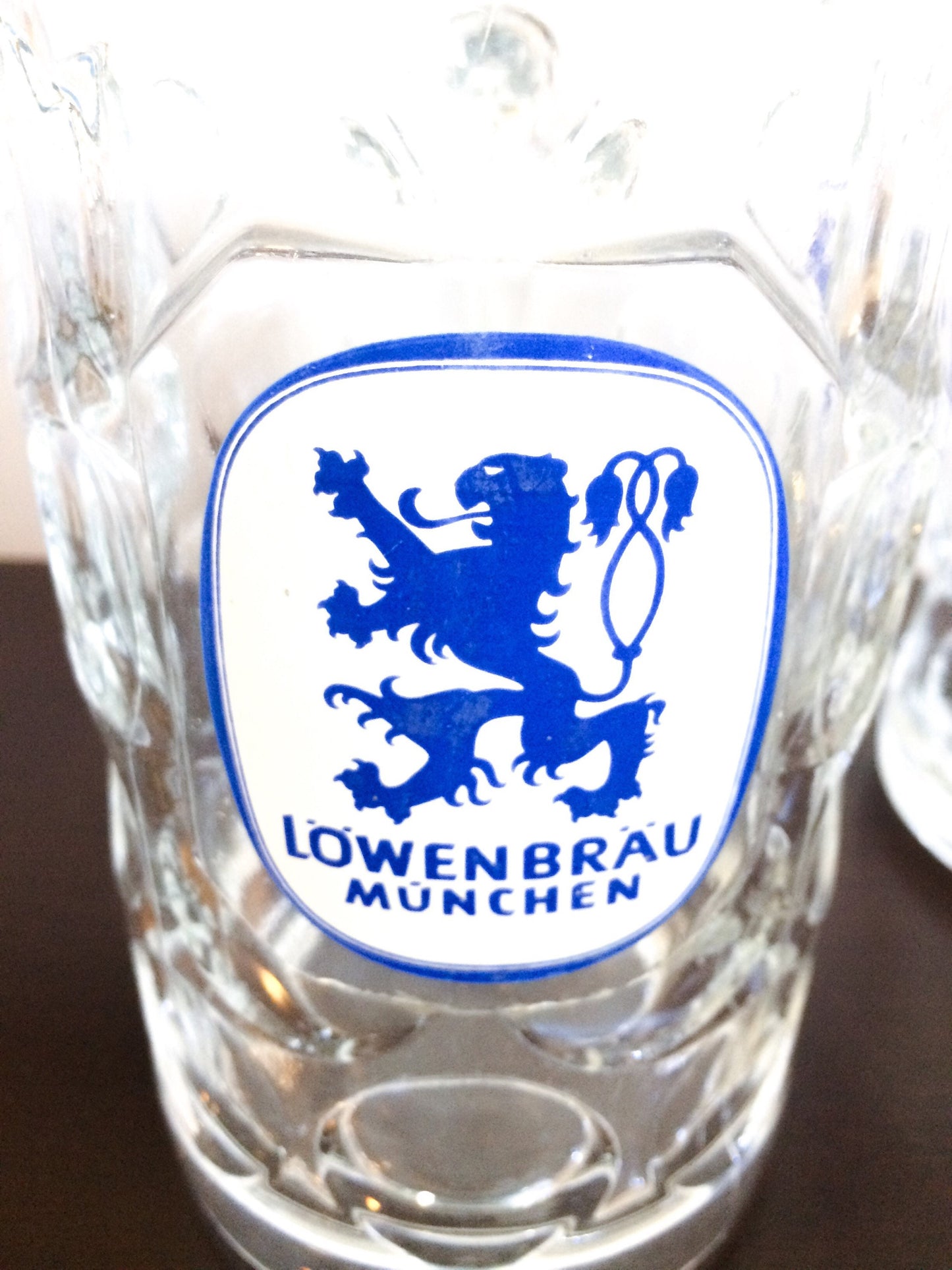 Lowenbrau Munchen 1 Liter Beer Glasses Steins Mugs