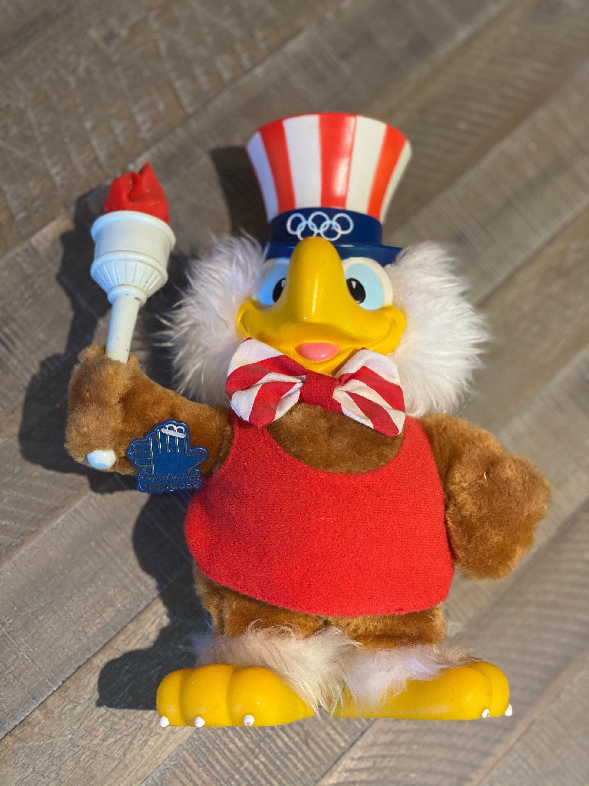 Marathon Olympic Pin ~ Mascot Sam the Eagle ~ 1984 Los Angeles Summer Games ~ LA 84 ~ Cloisonné ~ Red Star Marathon Olympic Pin ~ Mascot Sam the Eagle ~ 1984 Los Angeles Summer Games ~ LA 84 ~ Cloisonné ~ Red Star
