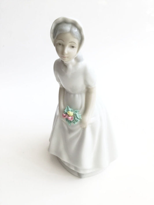 Porceval Spanish Porcelain Girl in a Bonnet with Roses Villamarchante Figurine